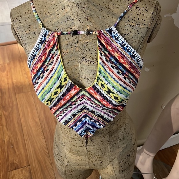 Ale Bikini - Picture 7 of 10